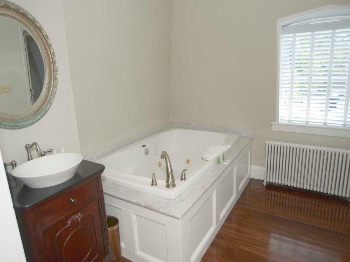 Bed & Breakfast Bellevue Manor 3*