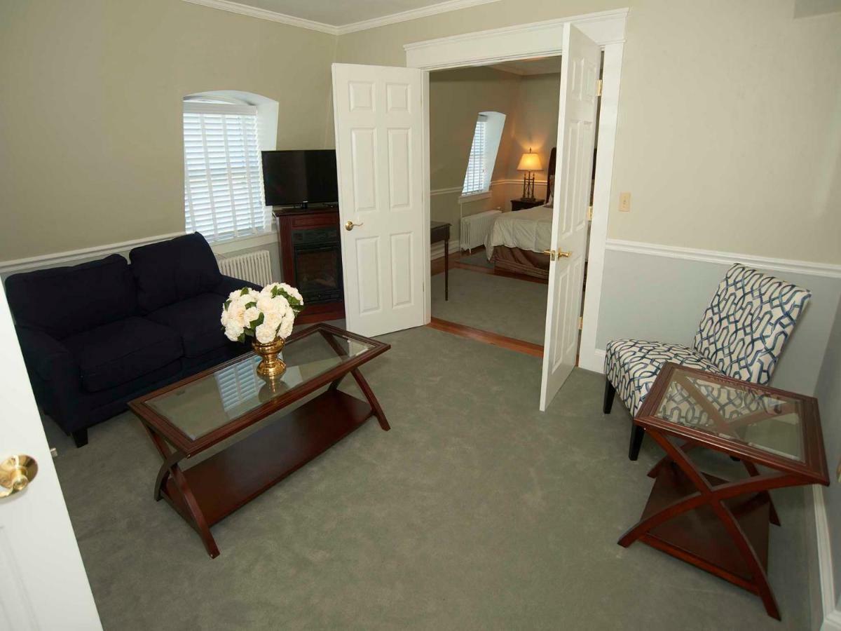 Bellevue Manor Bed & Breakfast Newport