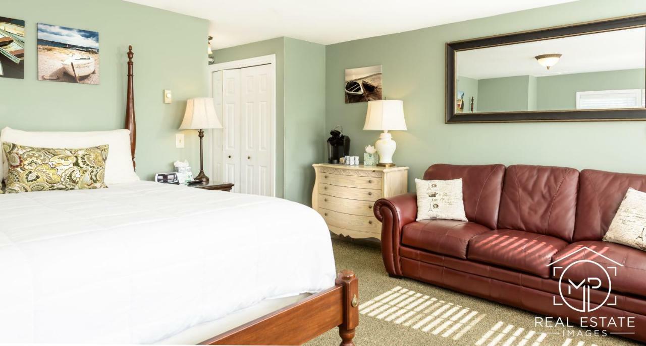 Inn Bouchard Restaurant & Newport