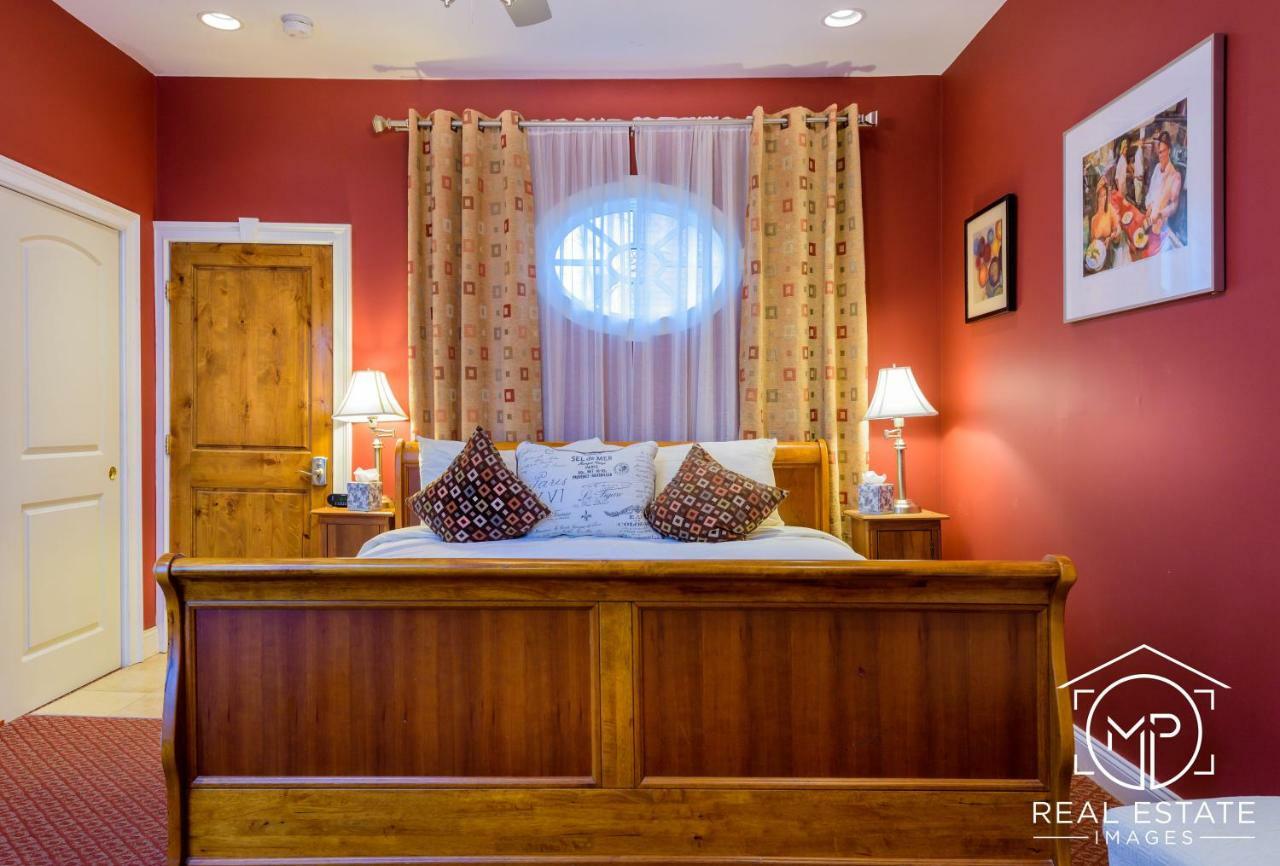 Inn Bouchard Restaurant &