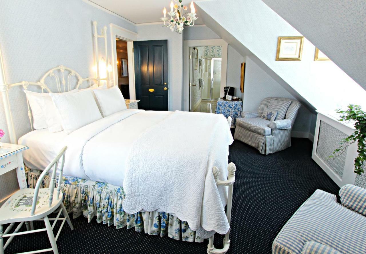 La Farge Perry House 3*