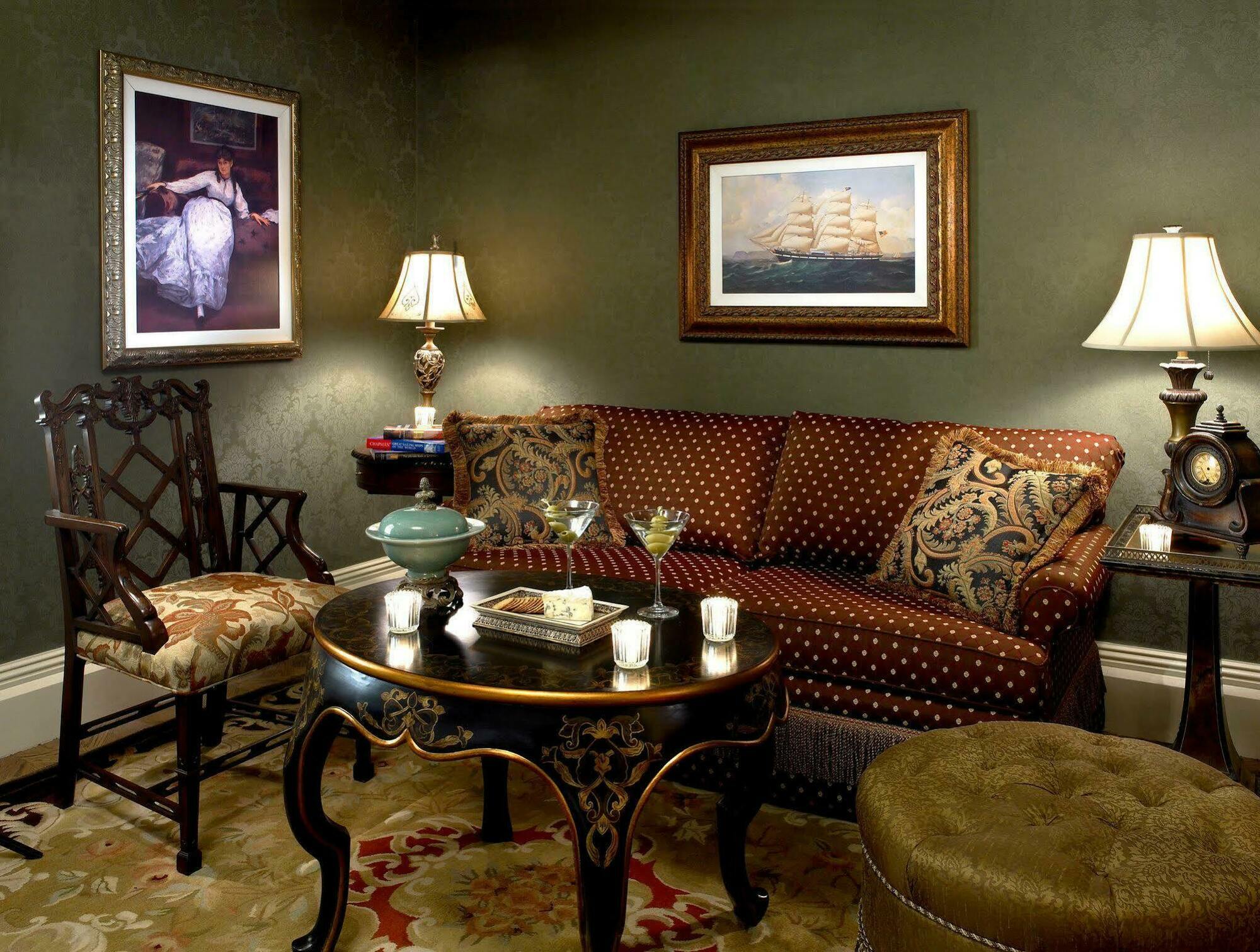 Viking Hotel 4*