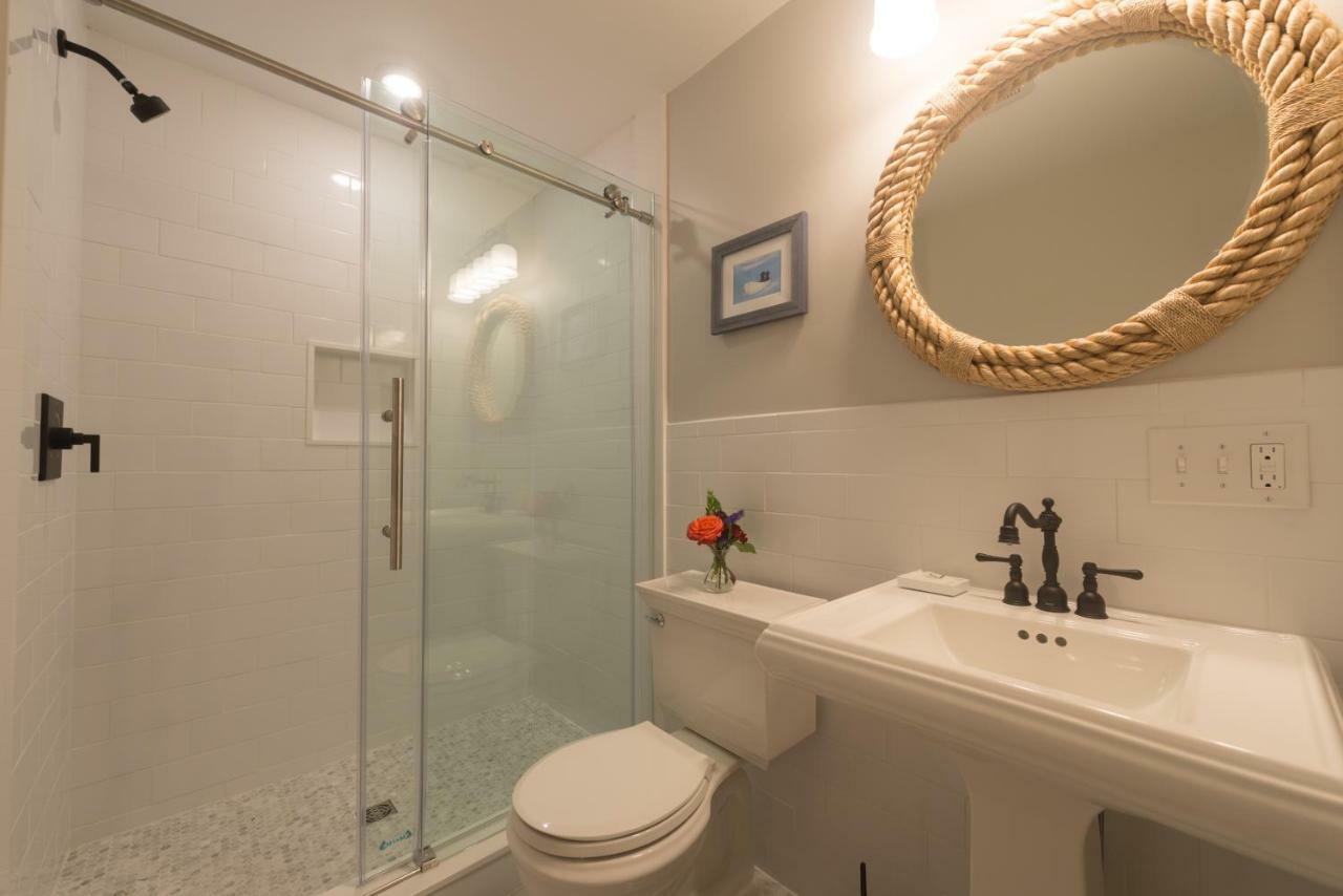 Paws On Pelham (adults Only) 3*