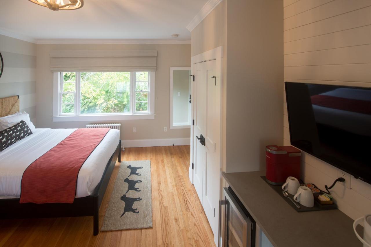 Paws On Pelham (adults Only) Bed & Breakfast 3*