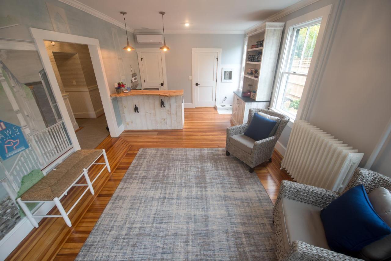 Paws On Pelham (adults Only) 3* Newport