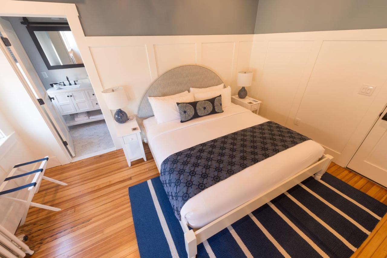 Paws On Pelham (adults Only) 3* Newport