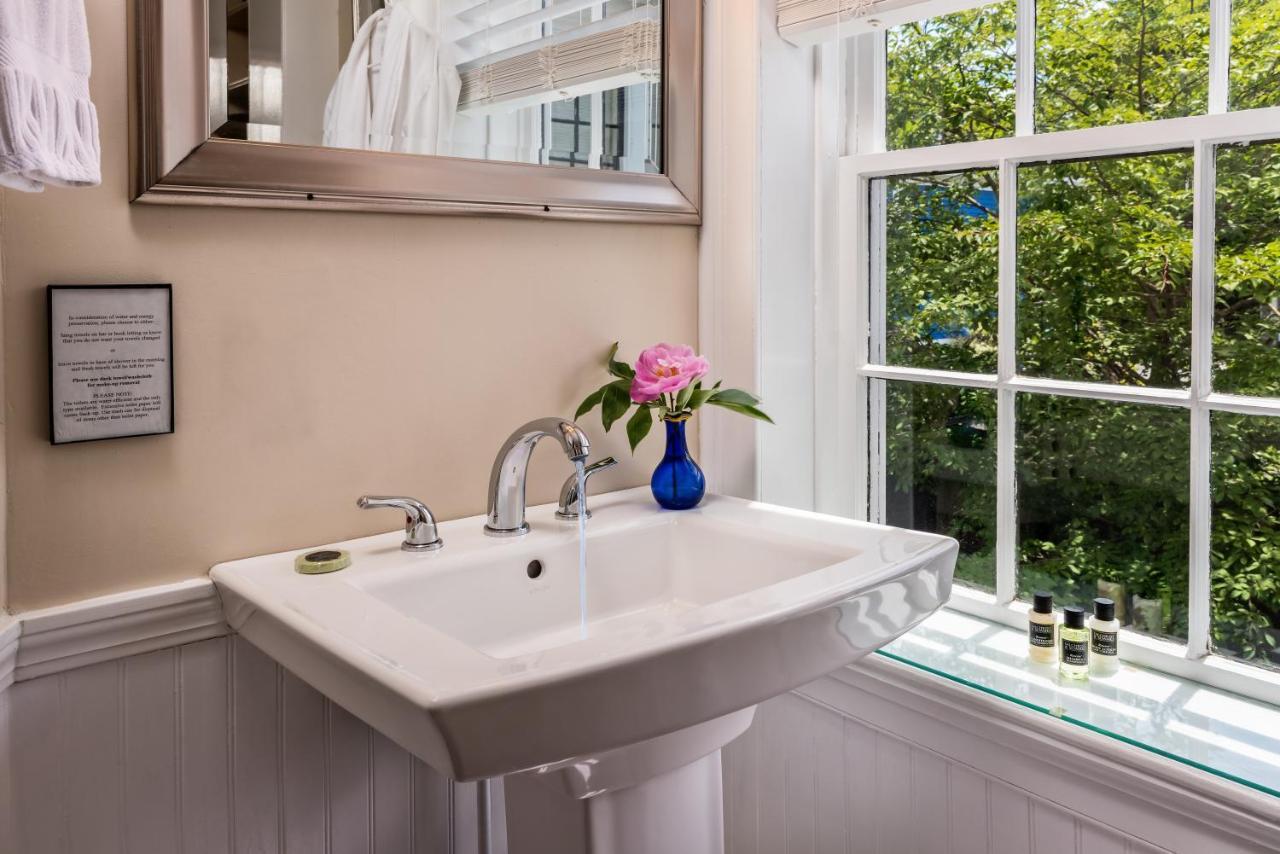 Samuel Durfee House 3*